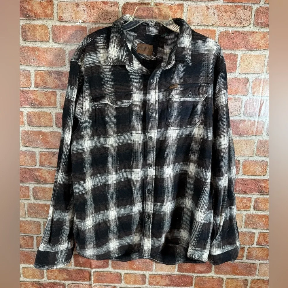 Orvis Navy and White plaid Men's flannel size XL